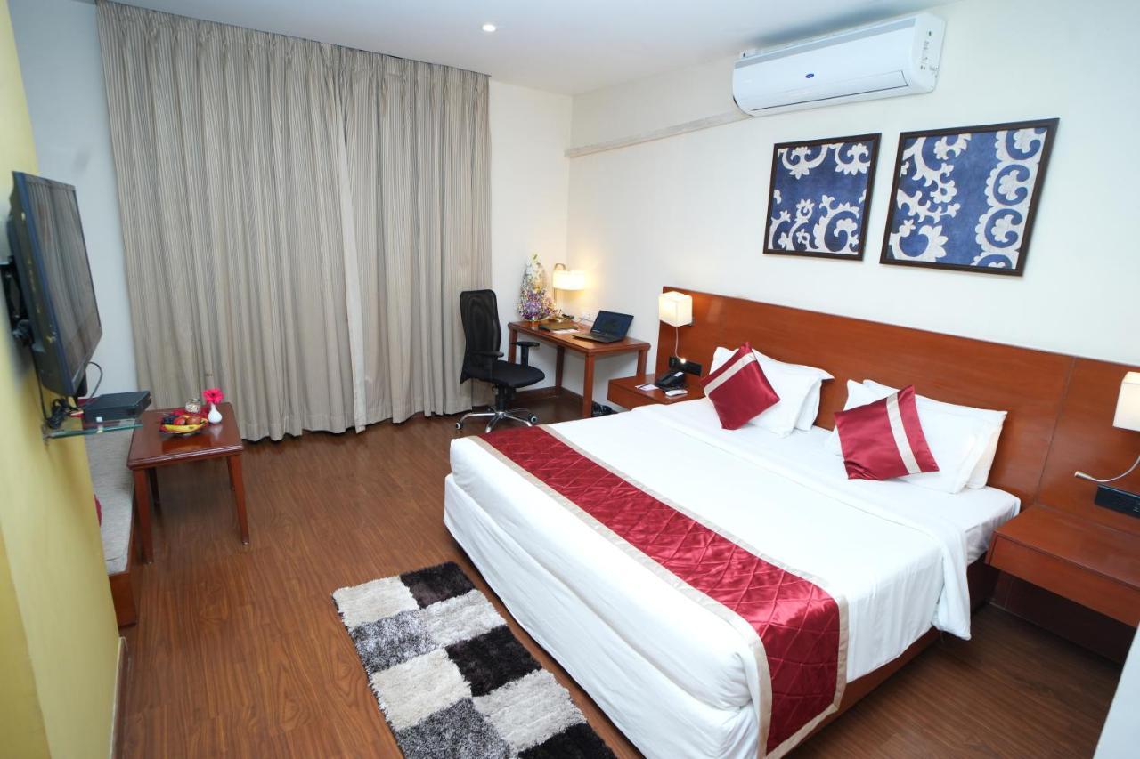 The Altruist Business Hotel Hitech Haiderabad Buitenkant foto