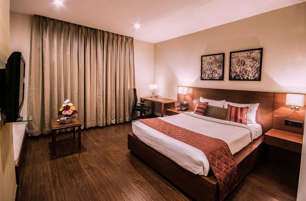 The Altruist Business Hotel Hitech Haiderabad Kamer foto